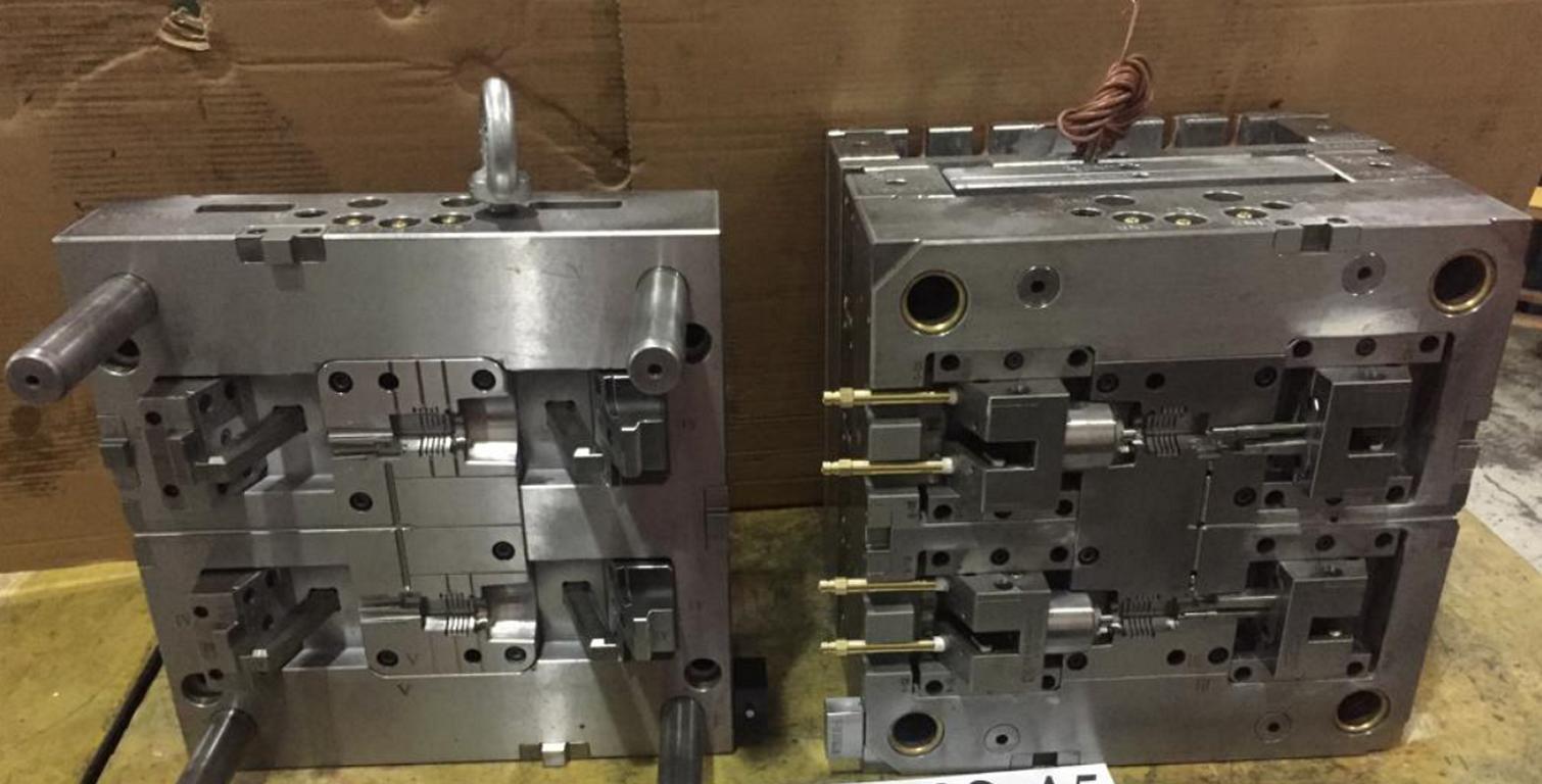 plastic injection to