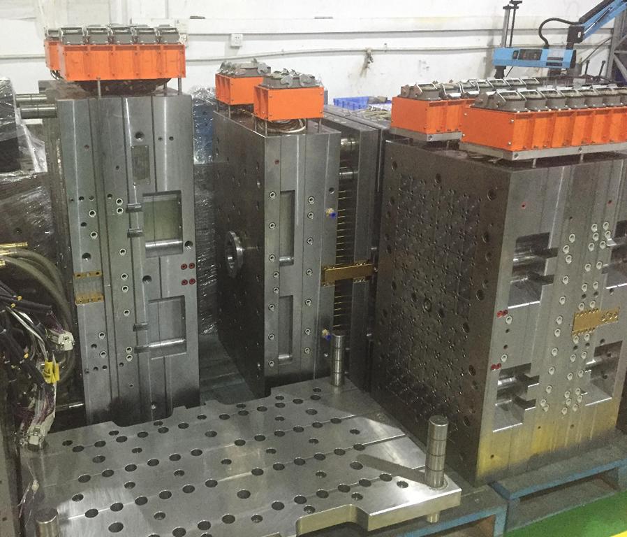 Multi Cavity Injecti